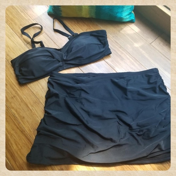 Retro Style Skirted Bikini!. - Picture 4 of 5